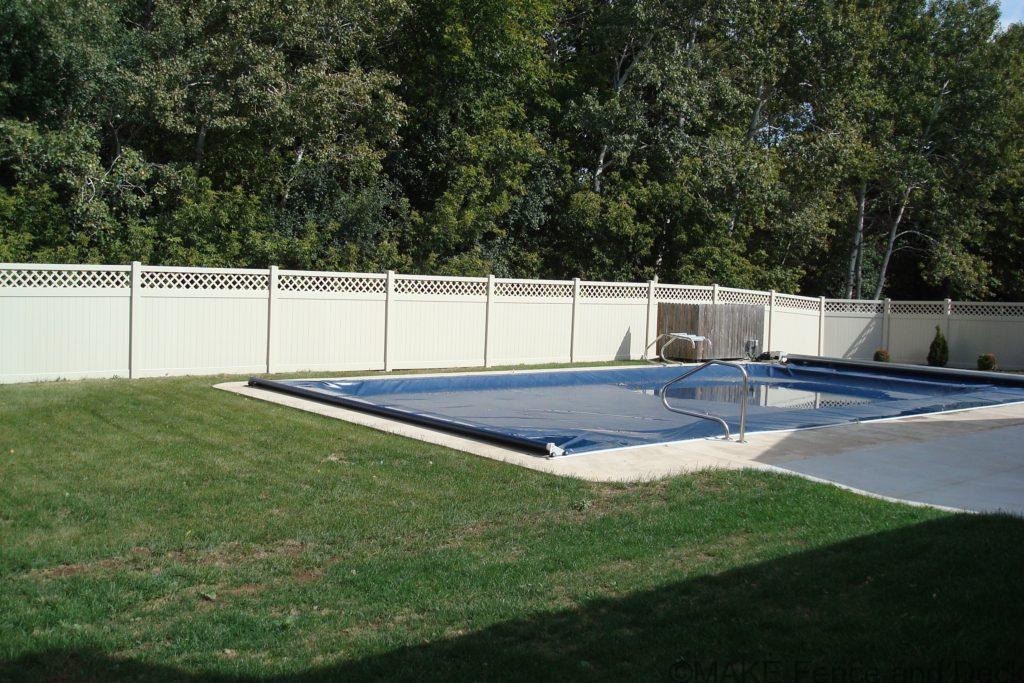 white vinyl lattice top privacy fence Marshfield 6’ tall