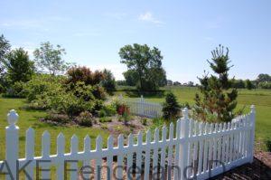 white vinyl picket fence Bayfield 42” tall