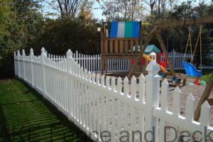 white vinyl picket fence Bayfield 42” tall