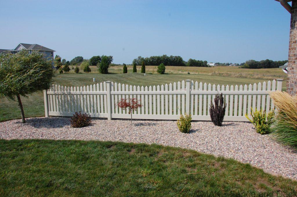 tan vinyl picket fence Brantwood 42” tall