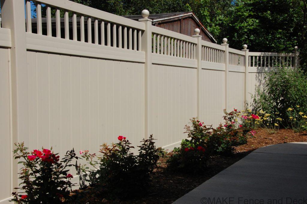 tan vinyl privacy fence Merimac 6’ tall